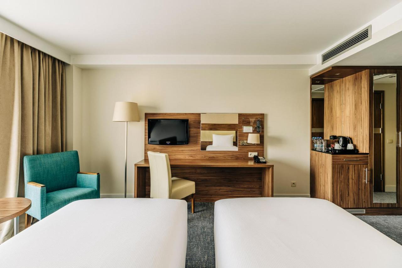 Holiday Inn Lodz By Ihg Exterior photo