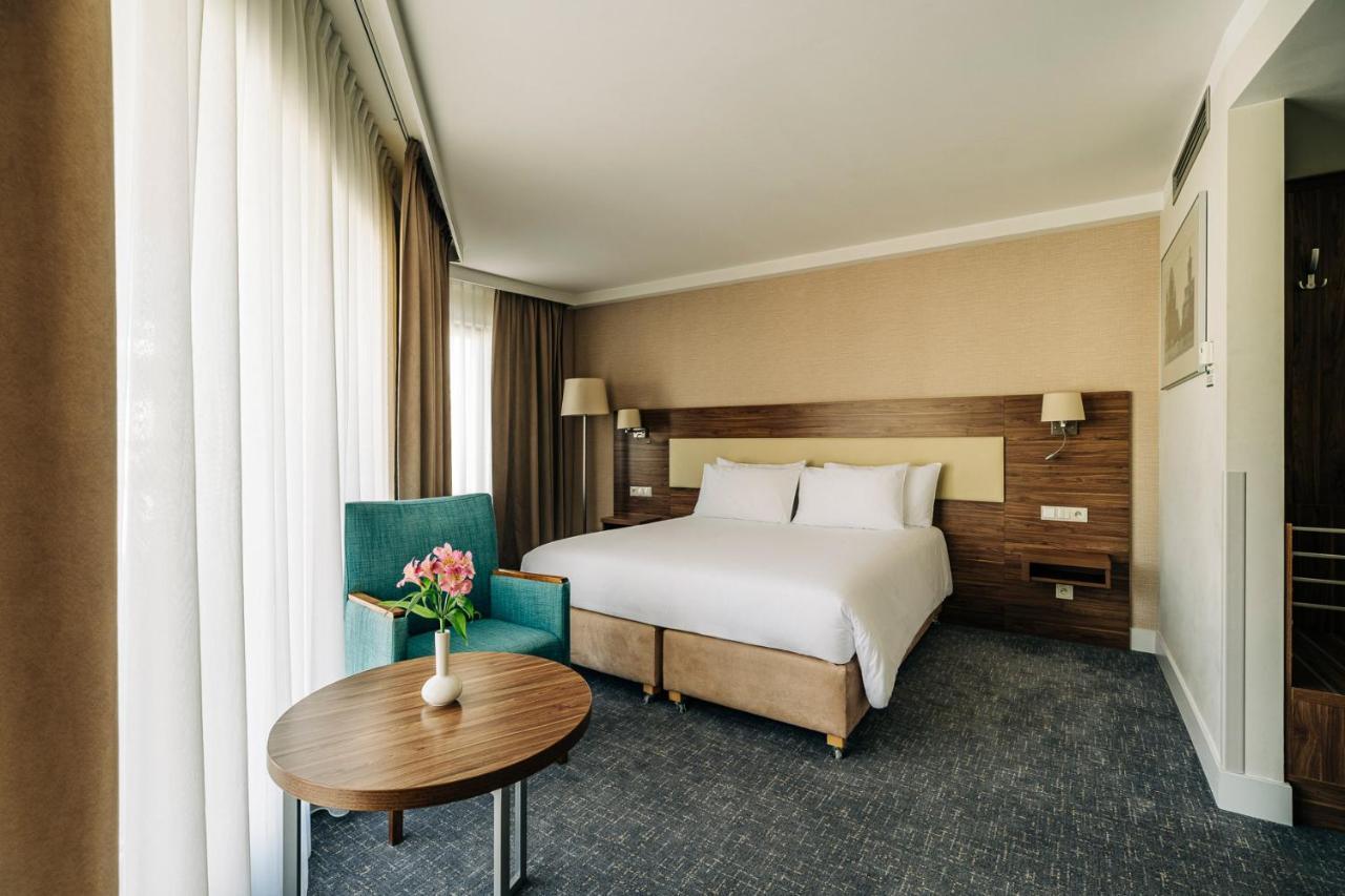 Holiday Inn Lodz By Ihg Exterior photo