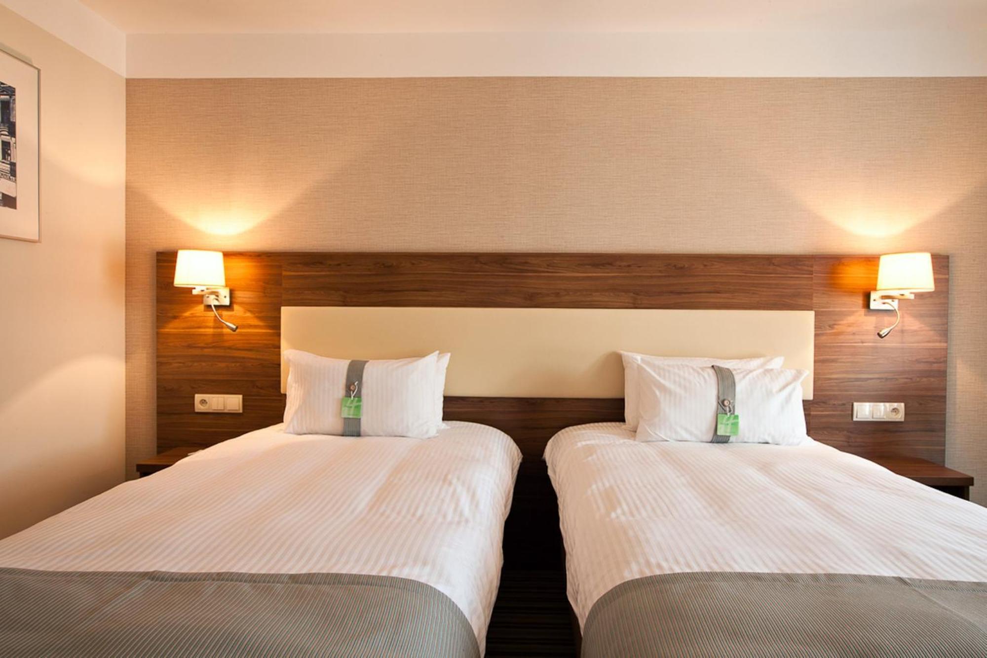 Holiday Inn Lodz By Ihg Exterior photo